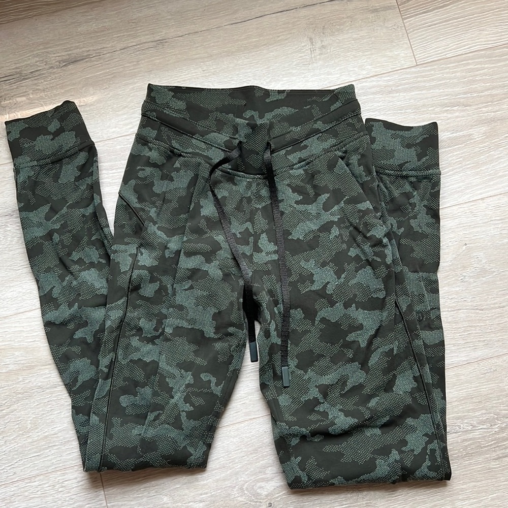 Lulu sweatpants